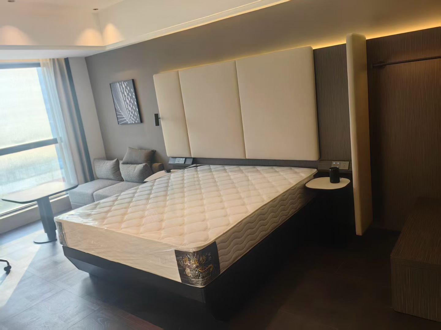 红谷滩万达仿亚朵酒店