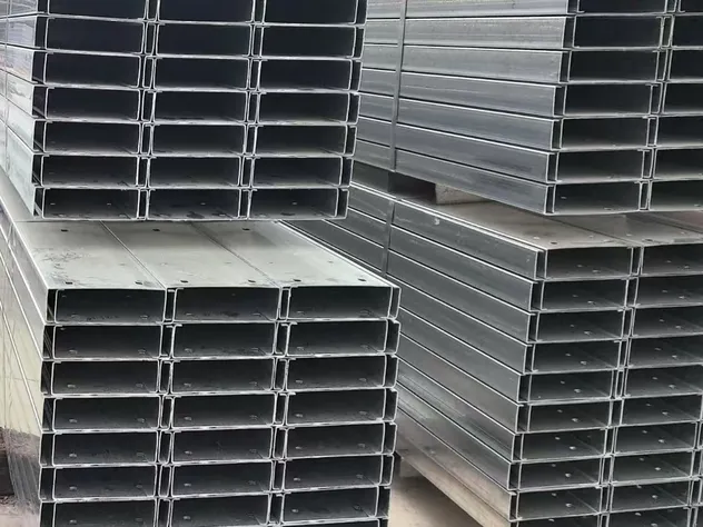 High-Strength Durable C-Purlins for Steel Structures