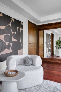 The Cozy & Elegant Ao Po Villa Interior Design