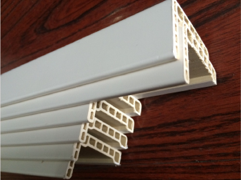 WPC 木塑踢脚线 SK002