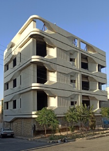 Unique and nodern style hamdivar apartment for living 