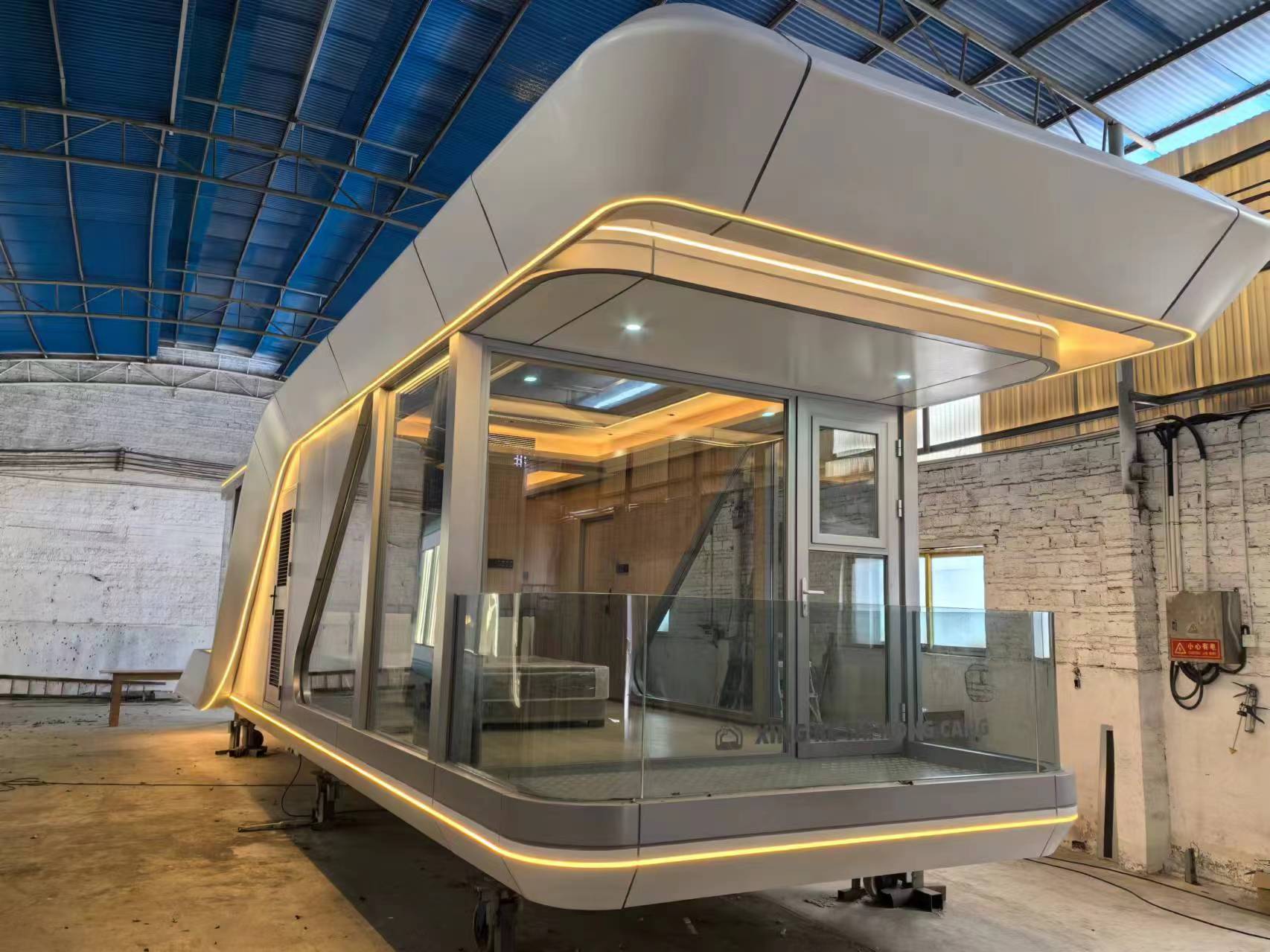 Using 80*80mm seismic steel frame as the main frame, with high strength aluminum plate.