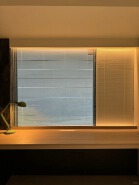 Aluminum venetian blinds