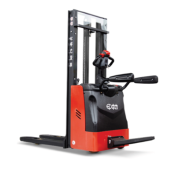 Stacker truck