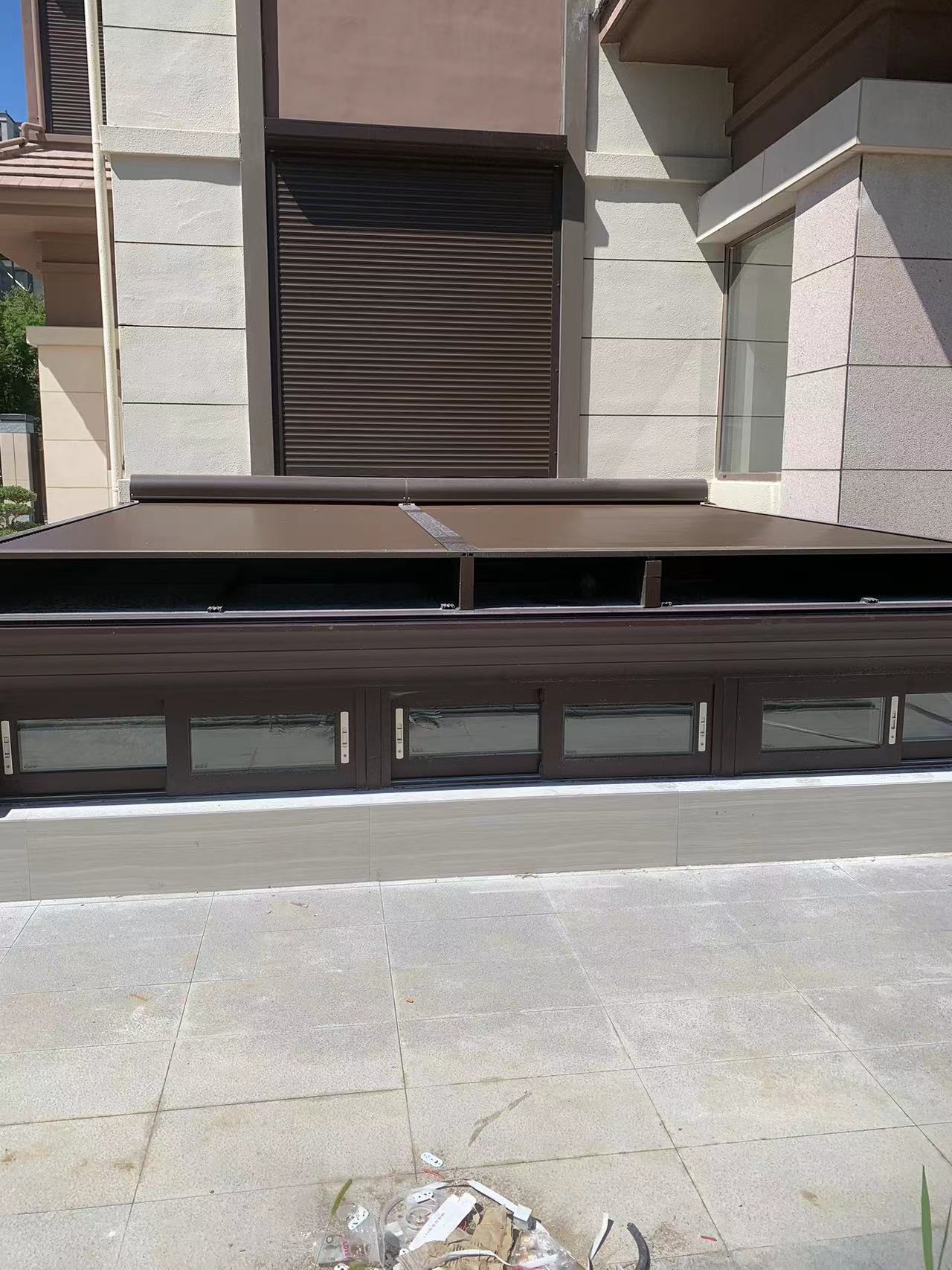 Rolling Shutter Windows