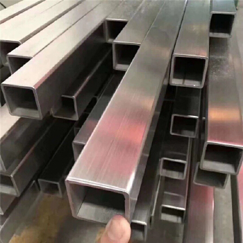 In stock, we supply 316L stainless steel square tubes with wire drawing and cutting, as well as 316 stainless steel square tubes and rectangular tubes of various diameters