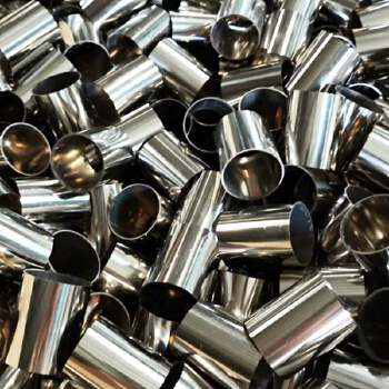 Stainless steel round pipes, 304 stainless steel industrial pipes, and 316L stainless steel pipes are available for cutting and welding processing