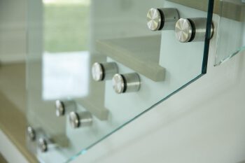 Round Tube Post Fence Panels with Frameless Glass Railing Outdoor Black for Apartment Use