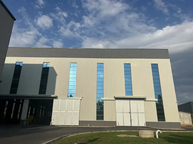 Customized Prefabricated Steel Structure Buildings for Industrial Buildings, Warehouses and Workshops