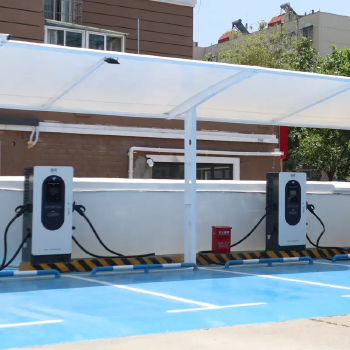 New Energy Vehicle AC Charging Pile, Level 3 CCS2 Fast EV DC Car Charger Station 60kw 80kw for Electric Cars with AC Motor