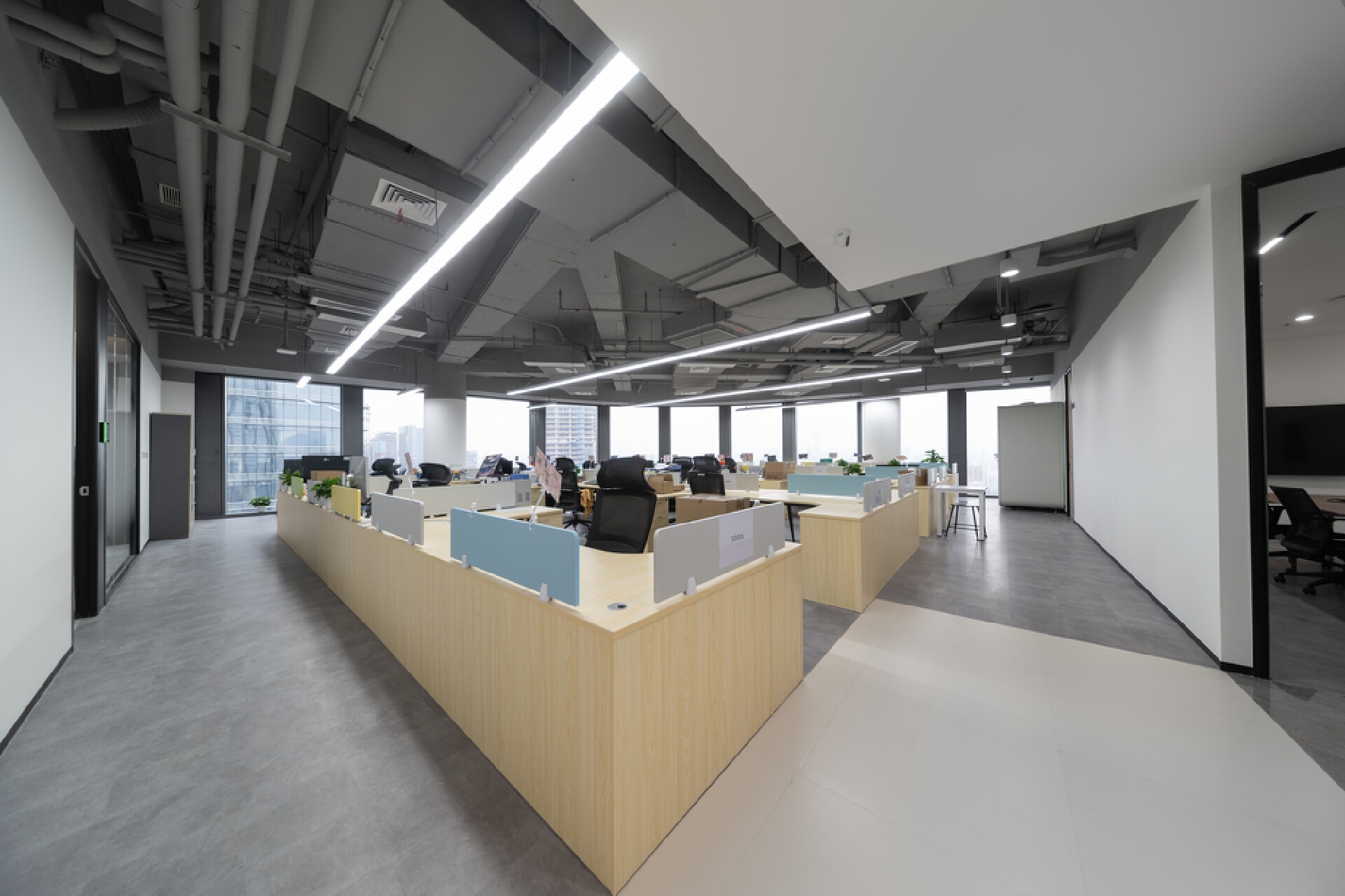 爱奇迹（深圳）技术有限公司华海办公室装饰装修工程