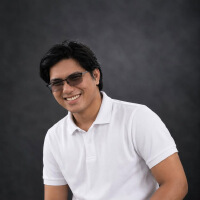 Uzziel Carlom 